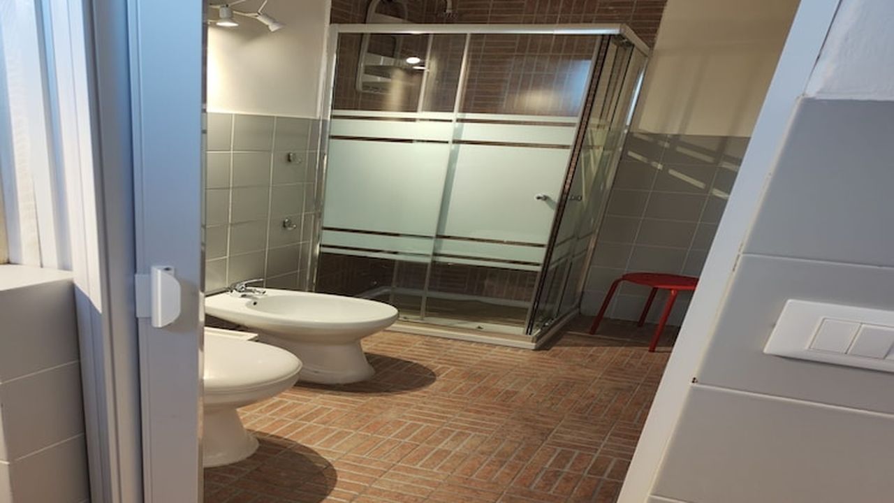 BathRoom BathRoom